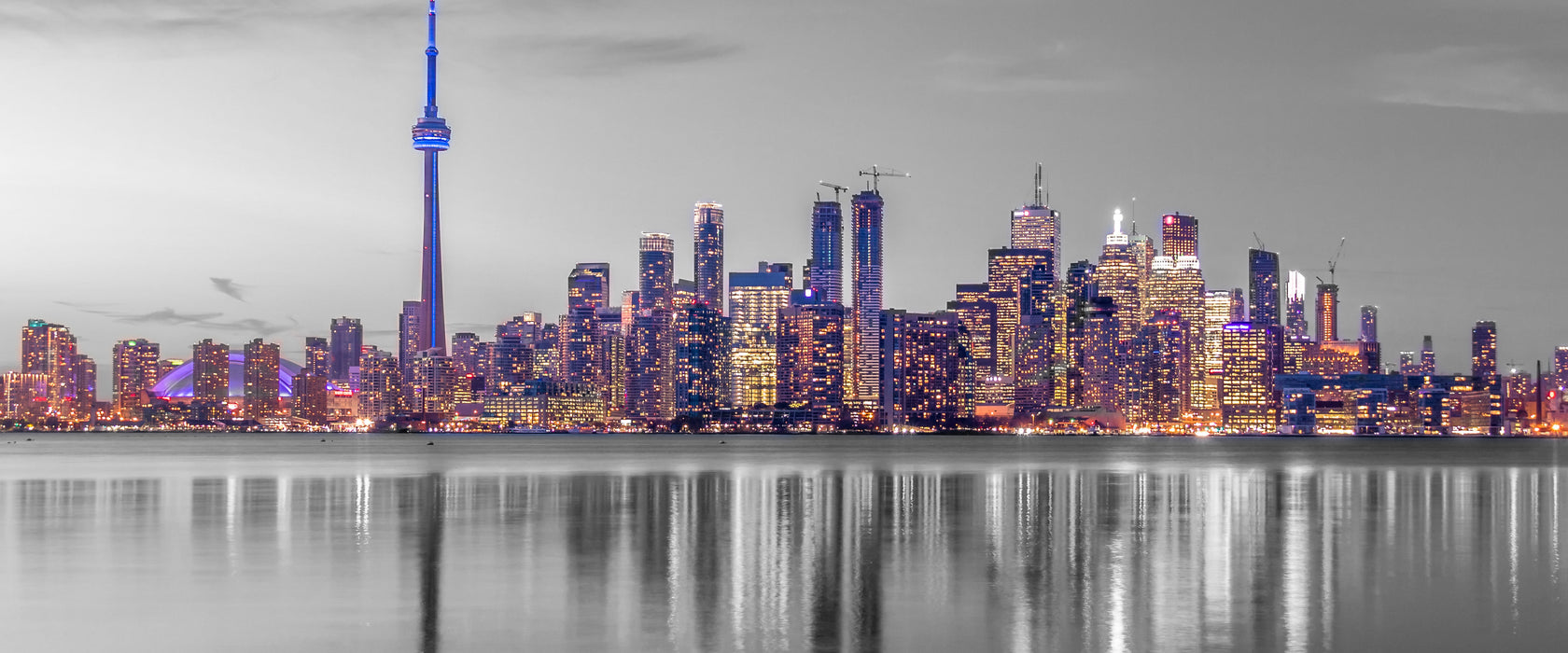 Skyline Toronto in der Abenddämmerung B&W Detail, Glasbild Panorama