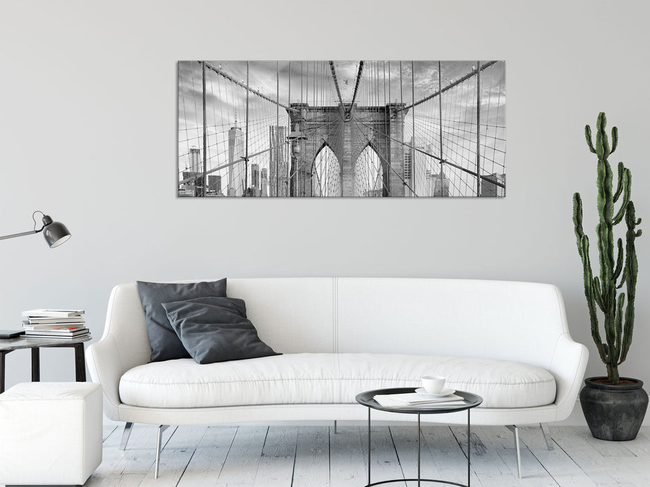 Leere Brooklyn Bridge in New York City B&W Detail, Glasbild Panorama