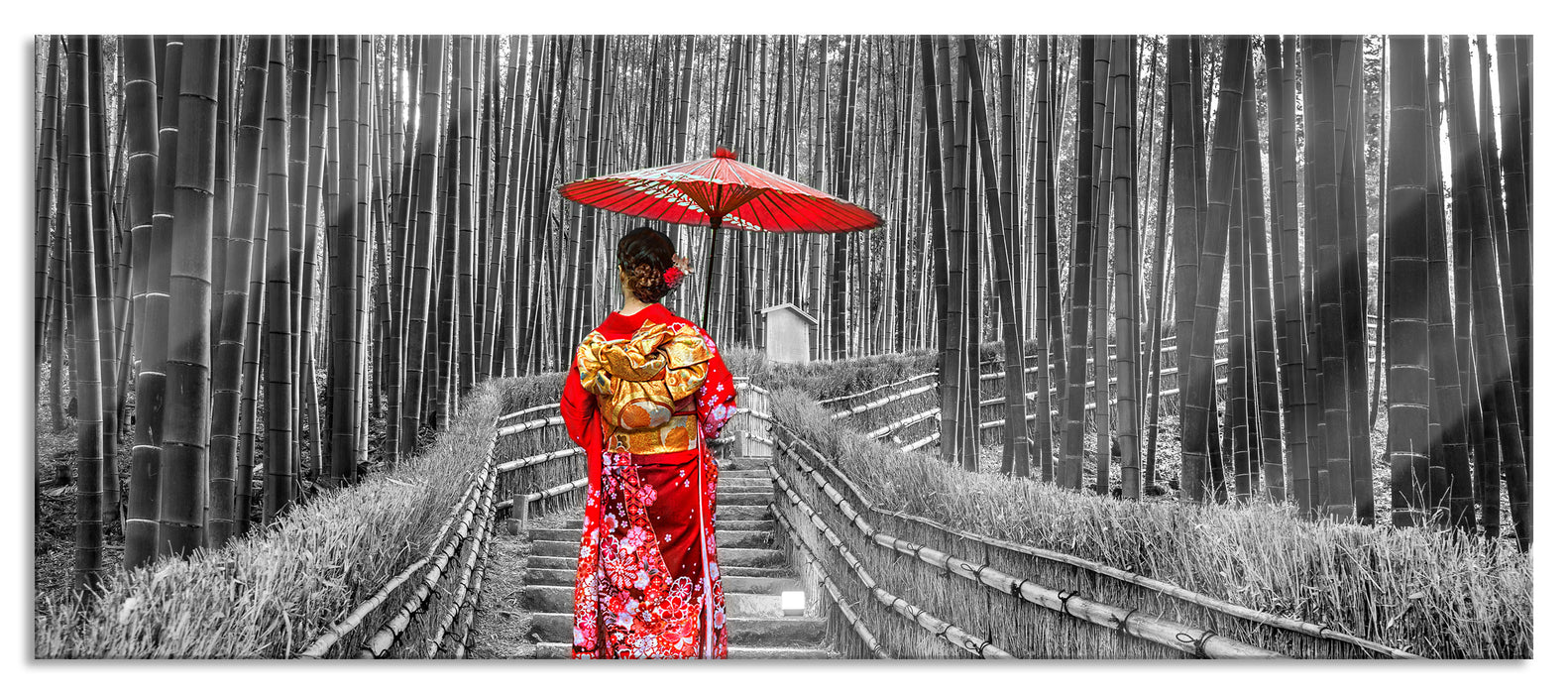 Pixxprint Frau im janapischen Kimono im Bambuswald B&W Detail, Glasbild Panorama