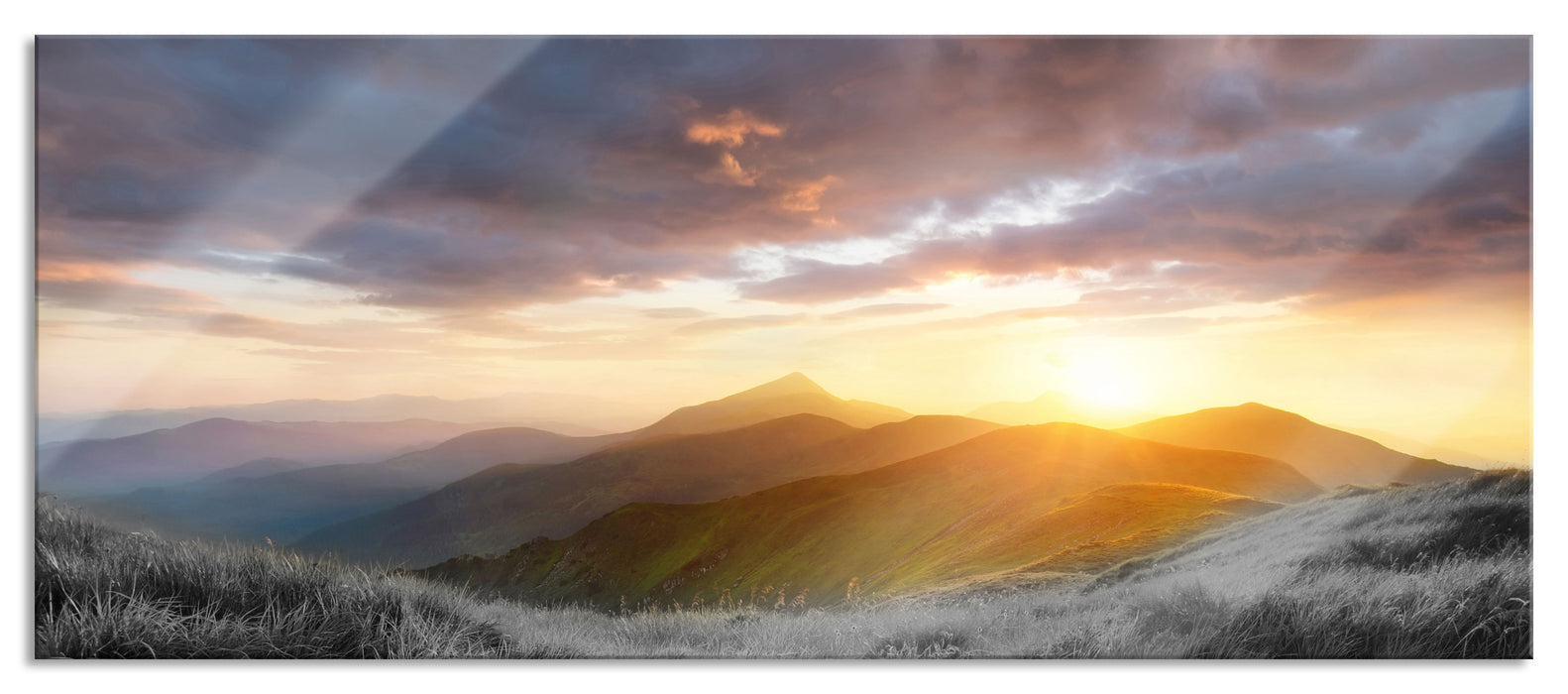 Pixxprint Sommerliche Bergwiese Sonnenuntergang B&W Detail, Glasbild Panorama