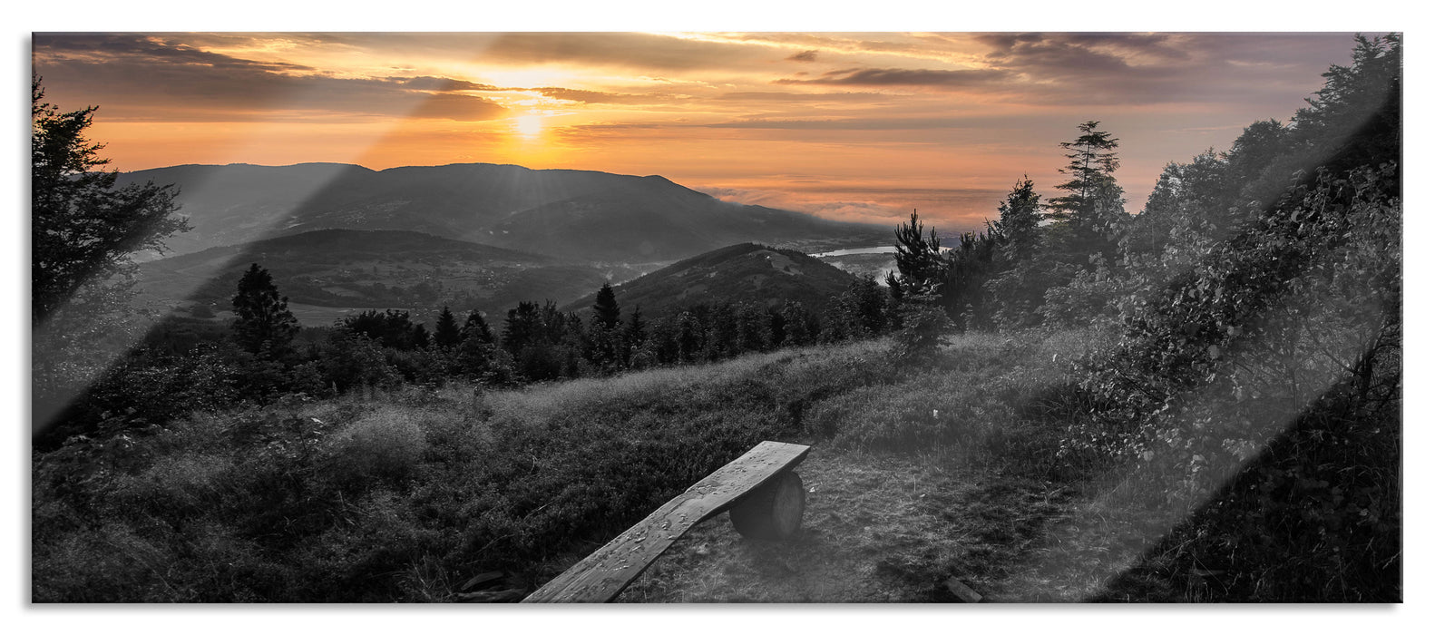 Pixxprint Bank auf Berggipfel bei Sonnenuntergang B&W Detail, Glasbild Panorama