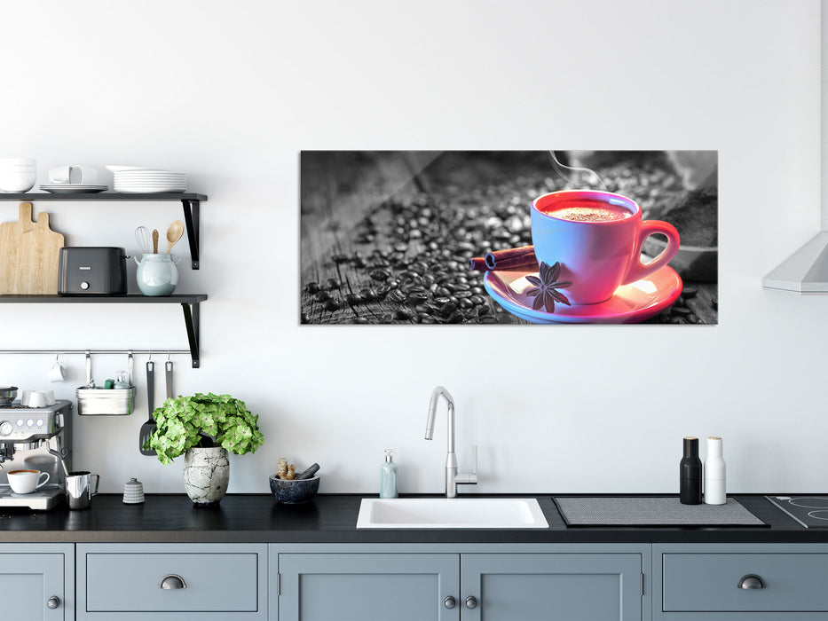 Kaffeetasse mit Bohnen auf Holztisch B&W Detail, Glasbild Panorama