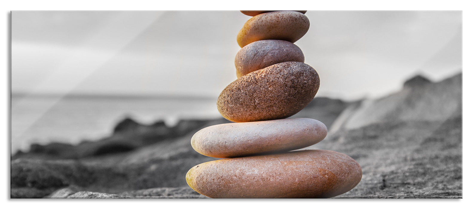 Pixxprint Kieselpyramide im Sonnenuntergang B&W Detail, Glasbild Panorama