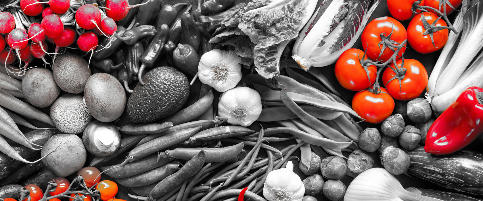 Bunte Gemüsemischung B&W Detail, Glasbild Panorama