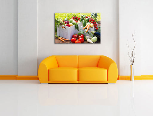 Knackiges frisches Gemüse Leinwandbild über Sofa