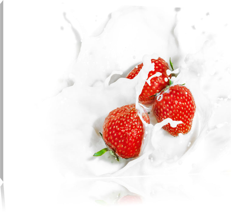 Pixxprint Leckere Erdbeeren in Milch, Leinwandbild