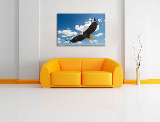 Adler fliegt über Berge Leinwandbild über Sofa