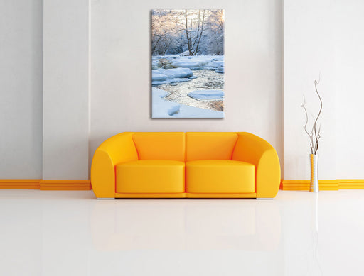 Bach in Winterlandschaft Leinwandbild über Sofa