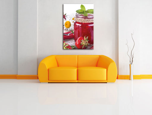 Glas mit Erdbeeren Leinwandbild über Sofa
