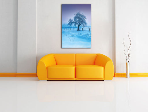 Baum in Winterlandschaft Leinwandbild über Sofa