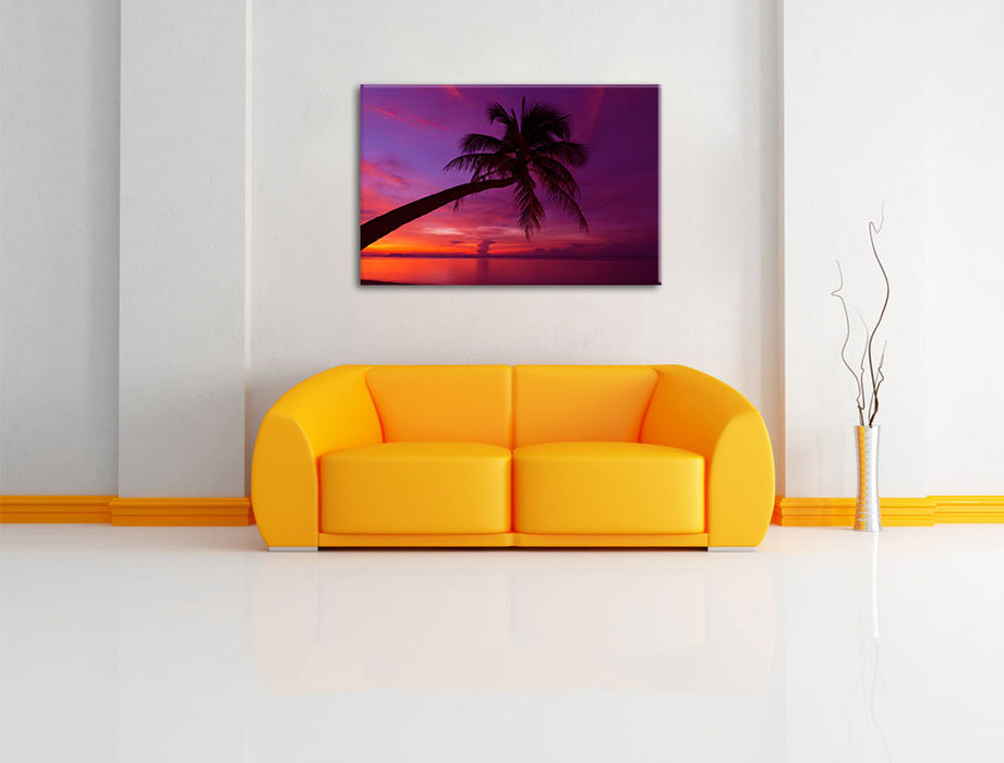 Palme am Meer mit Sonnenuntergang Leinwandbild über Sofa