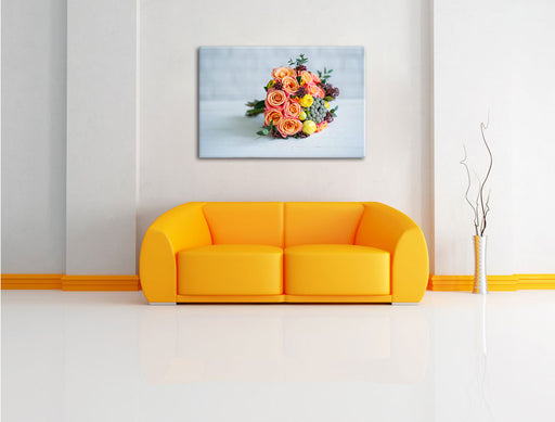 Romantischer Blumenstrauß Leinwandbild über Sofa