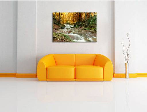 Waldbach im Herbst Leinwandbild über Sofa