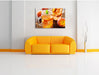 Erfrischender Pfirsicheistee Leinwandbild über Sofa