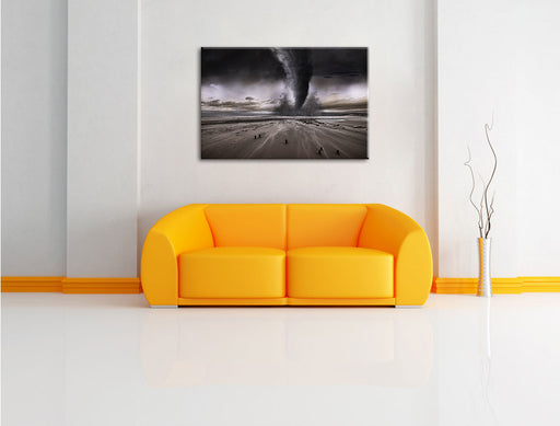 Dramatischer Tornado Leinwandbild über Sofa