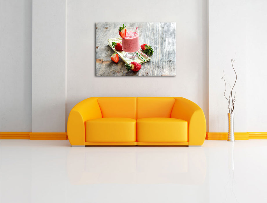 Köstlicher Erdbeershake Leinwandbild über Sofa