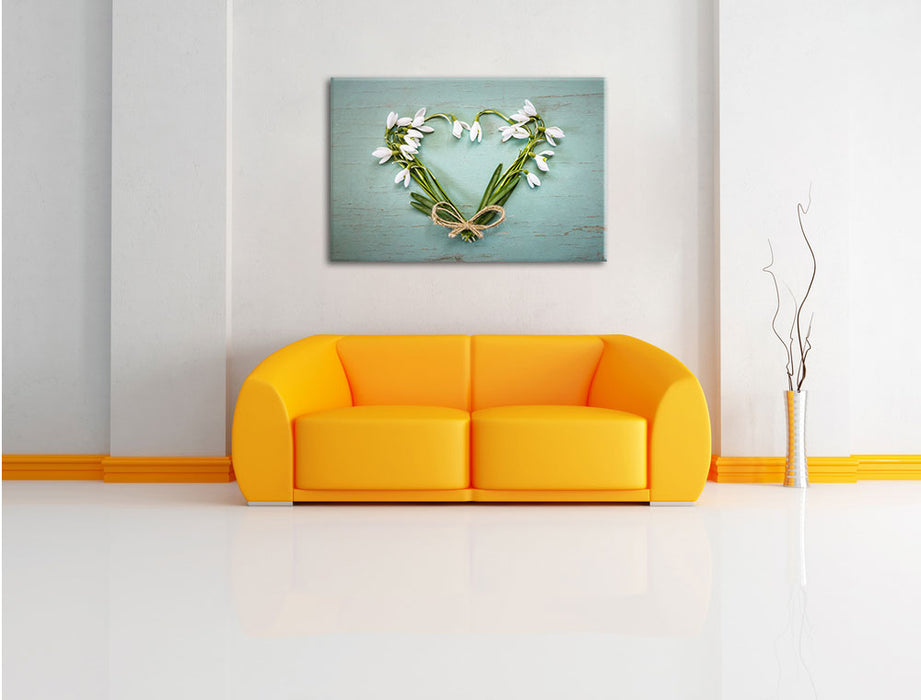 Herz aus Blumen Leinwandbild über Sofa