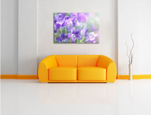 Lilane Lavendelblumen Leinwandbild über Sofa