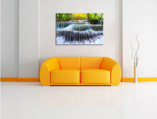 Wasserfall im Regenwald Leinwandbild über Sofa