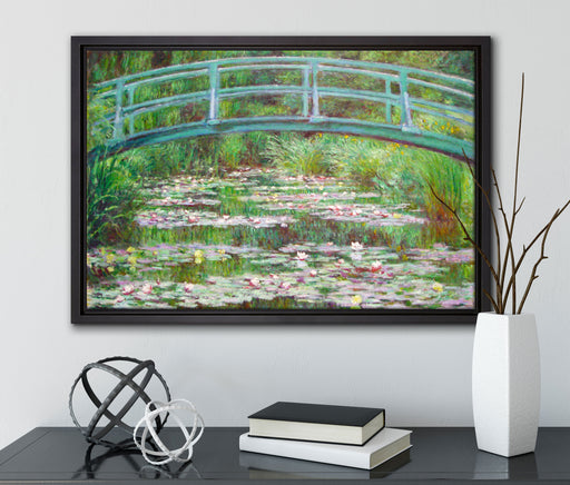 Claude Monet - japanische Brücke über den Seerosenteich I auf Leinwandbild gerahmt mit Kirschblüten