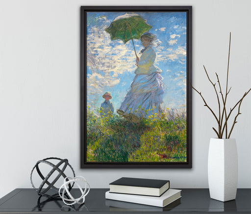 Claude Monet - Frau mit Sonnenschirm auf Leinwandbild gerahmt mit Kirschblüten