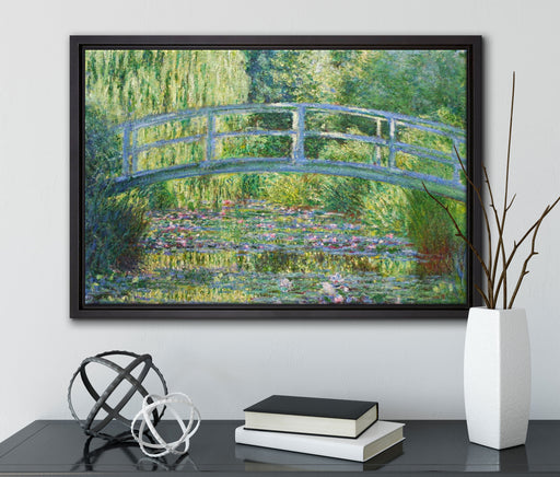 Claude Monet - Die japanische Brücke auf Leinwandbild gerahmt mit Kirschblüten