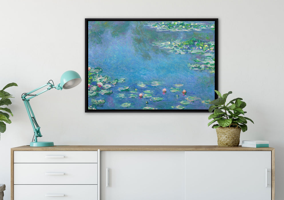 Claude Monet - Seerosen IV auf Leinwandbild gerahmt verschiedene Größen im Wohnzimmer