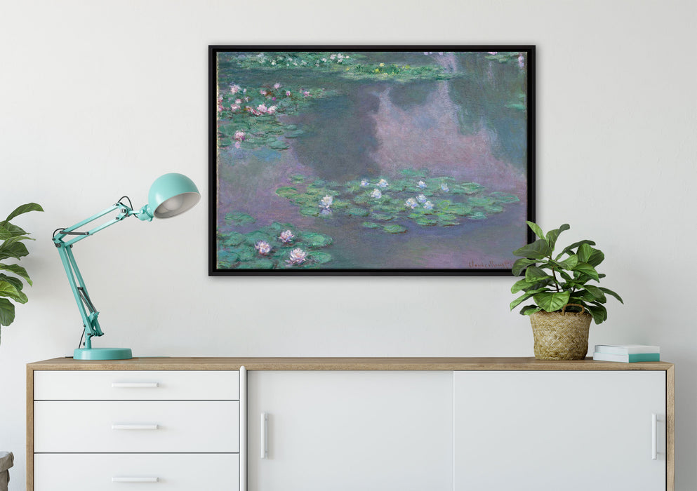 Claude Monet - Seerosen VI auf Leinwandbild gerahmt verschiedene Größen im Wohnzimmer