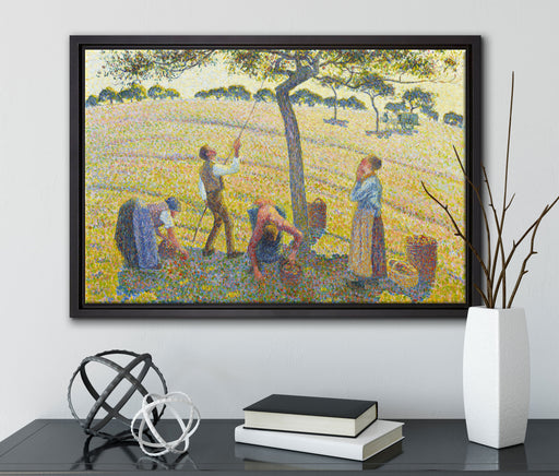 Camille Pissarro - Apple Harvest auf Leinwandbild gerahmt mit Kirschblüten