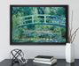 Claude Monet - Seerosen und japanische Brücke  auf Leinwandbild gerahmt mit Kirschblüten