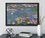Claude Monet - Seerosen  V auf Leinwandbild gerahmt mit Kirschblüten