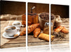 Aromatischer Kaffee mit Croissant Leinwandbild 3 Teilig