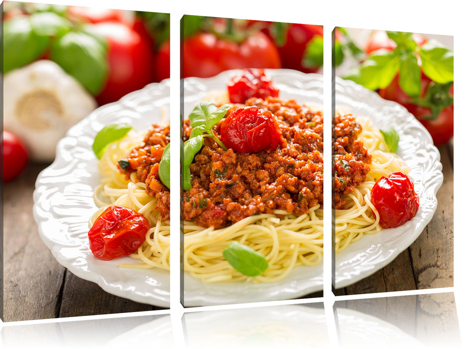 Spaghetti Bolognese auf dem Teller Leinwandbild 3 Teilig