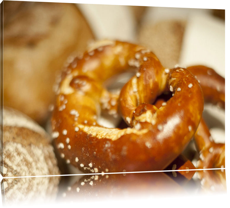 Pixxprint köstliche Salzbrezel, Leinwandbild