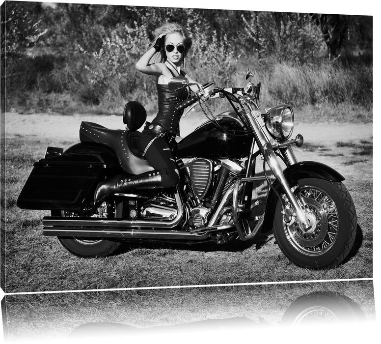 Pixxprint Model auf Luxus Motorrad, Leinwandbild