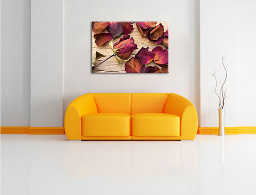 Rosen auf Holztisch Leinwandbild über Sofa