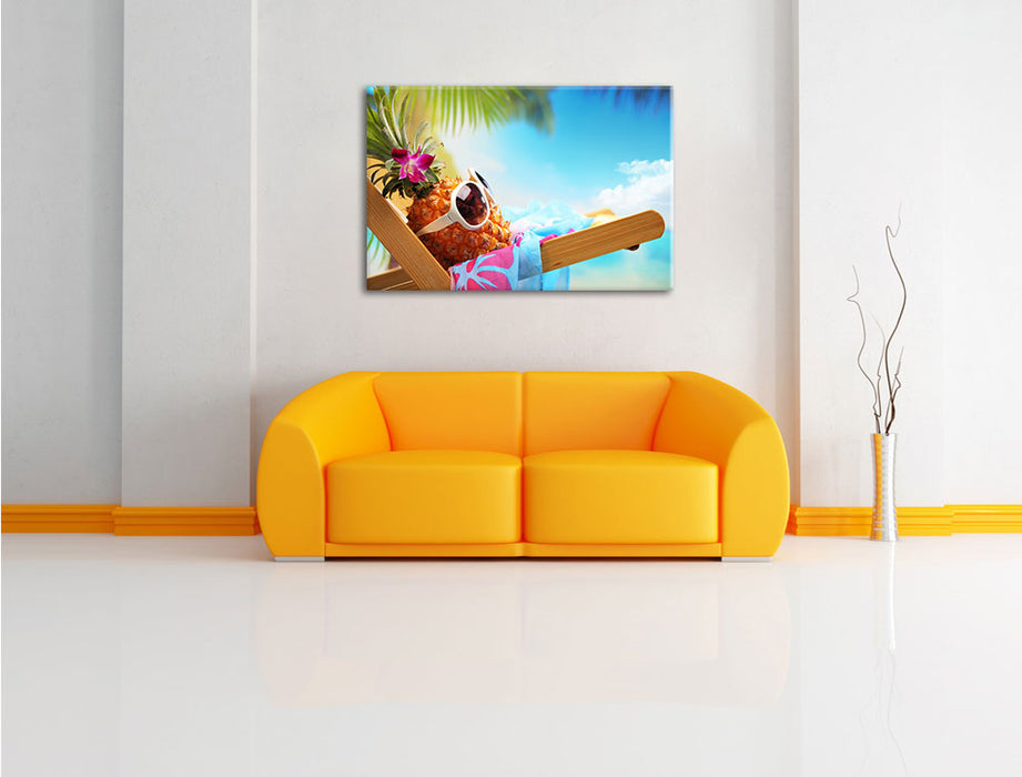 Ananas macht Urlaub Leinwandbild über Sofa