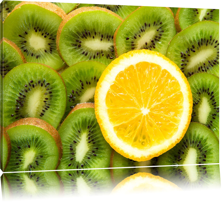 Orange verirrt in Kiwi Scheiben Leinwandbild