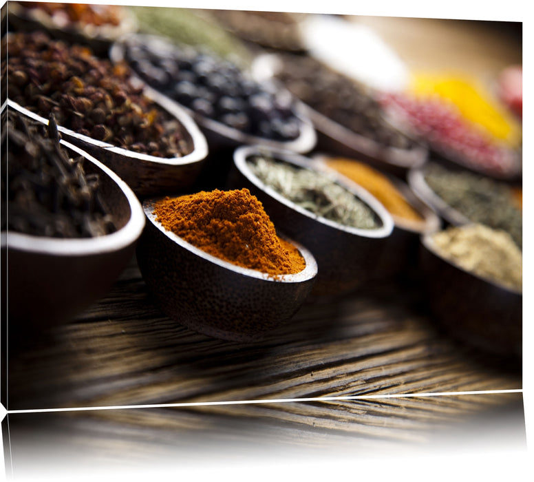 Pixxprint Gewürze auf Holztisch, Leinwandbild