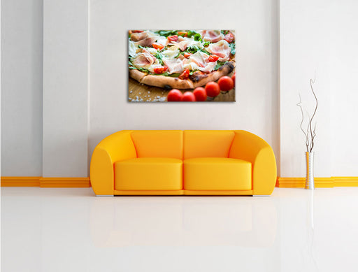 Pizza mit Parmaschinken Leinwandbild über Sofa