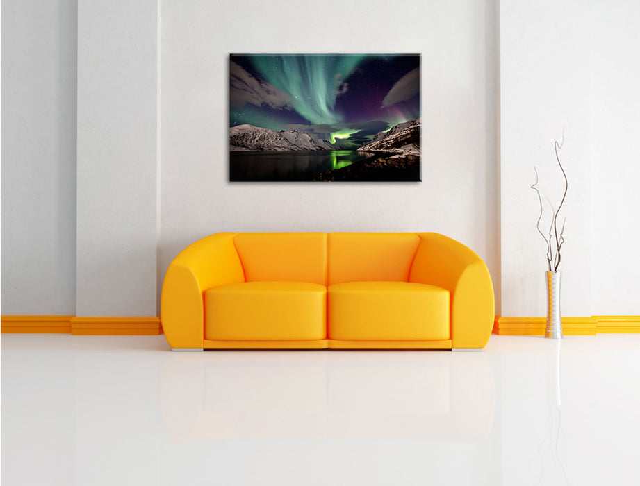 Polarlichter in der Eiswüste Leinwandbild über Sofa