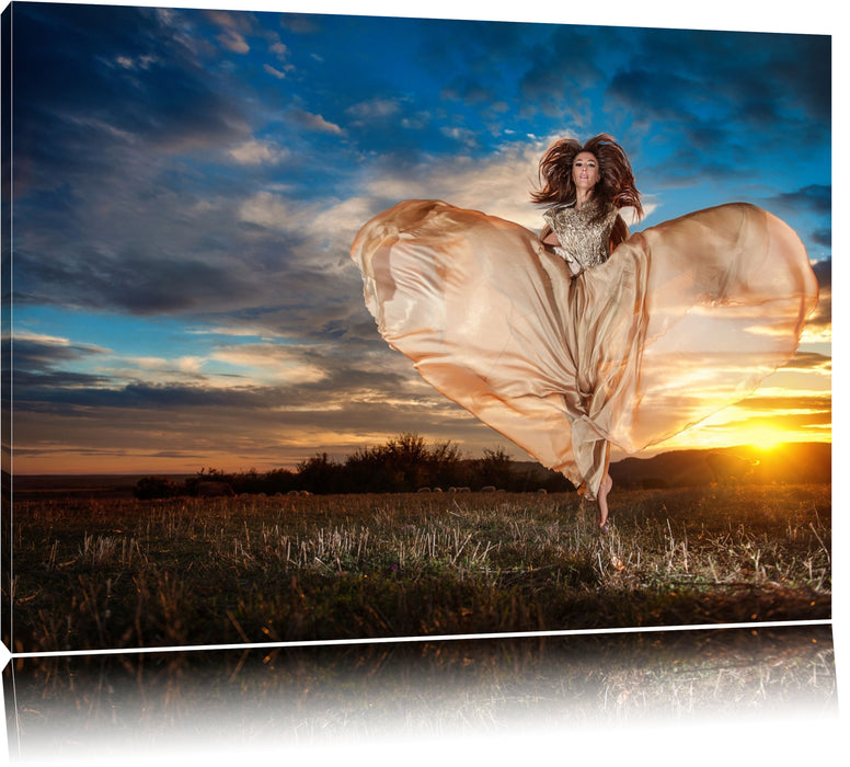Pixxprint Frau mit Kleid bei Sonnenuntergang, Leinwandbild