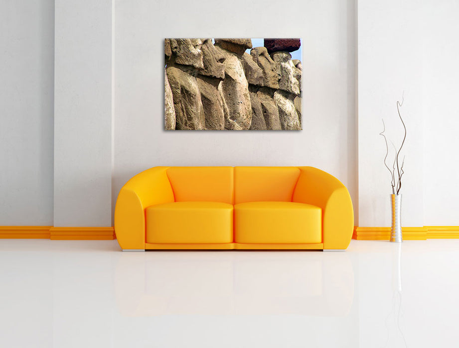 Osterinseln Statuen Detailansicht Leinwandbild über Sofa
