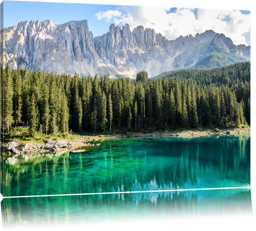 Wunderschöner klarer Bergsee Leinwandbild