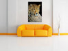 Ruhiger Leopard Leinwandbild über Sofa