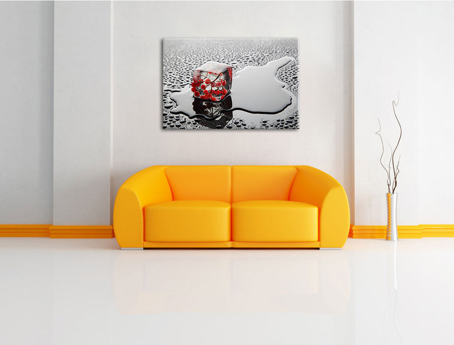 Vogelbeeren im Eis Leinwandbild über Sofa