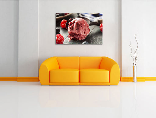 Köstliches Beeren Eis Leinwandbild über Sofa