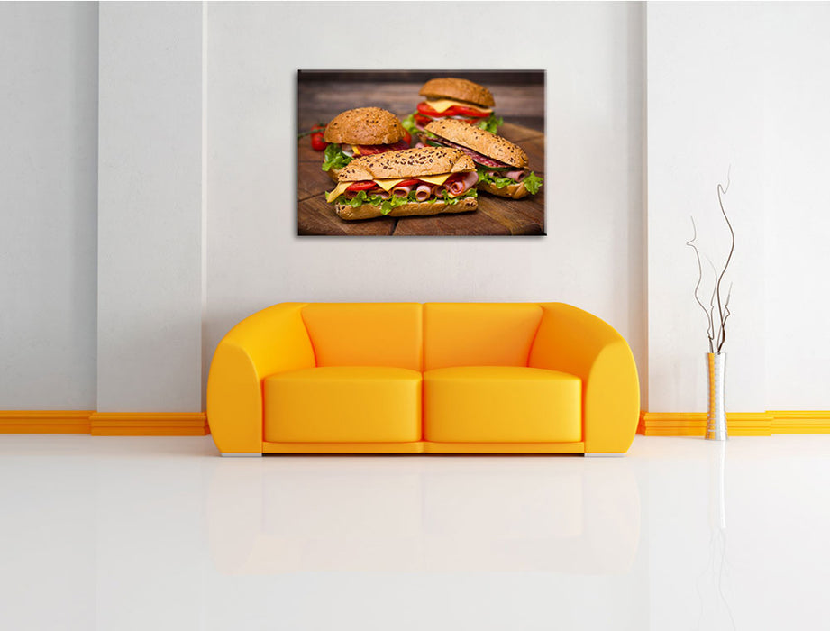 Köstliche Sandwiches Leinwandbild über Sofa