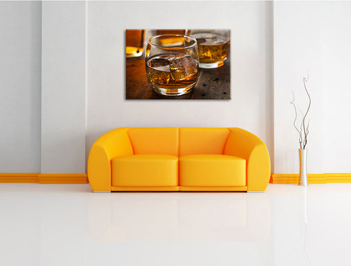 Goldgelber Whiskey Leinwandbild über Sofa