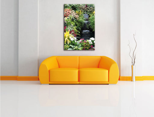 farbenfrohe Blumenoase Leinwandbild über Sofa